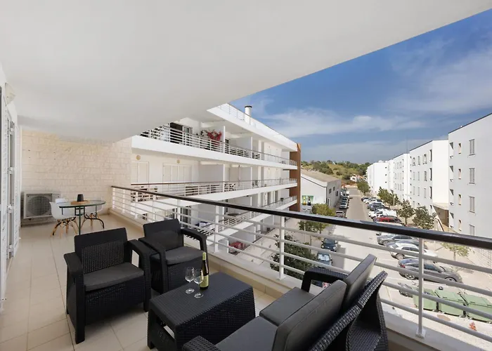 Marina Elegance By Lagos